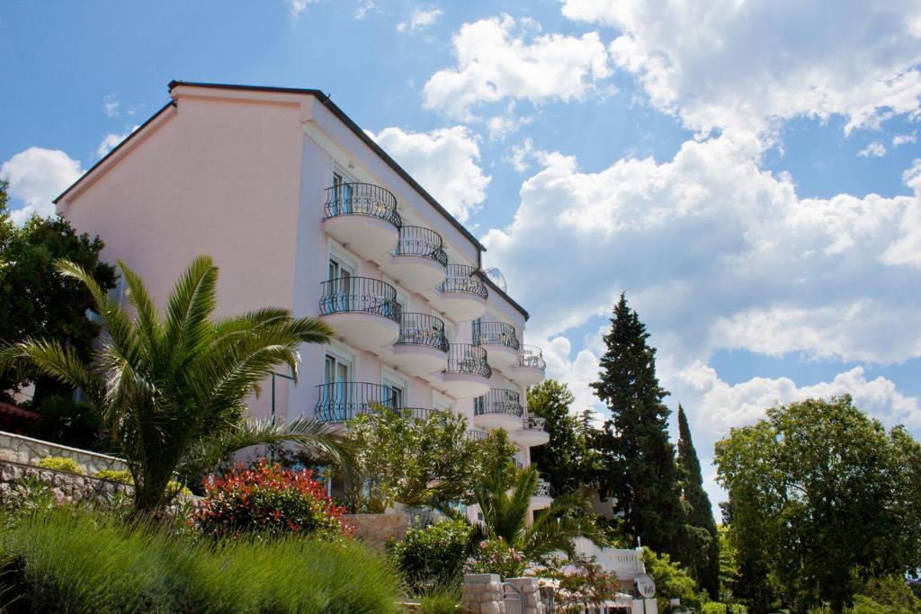 Hotel Vali Dramalj 茨里克韦尼察 外观 照片